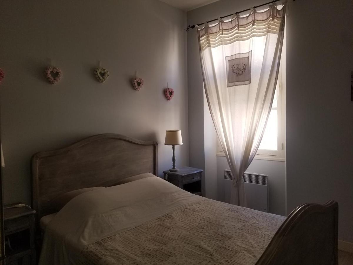 Joli T2 De 40m² A Louer A * Le Muy